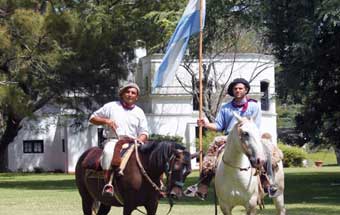 Argentina: Turismo y <br>rutas a caballo