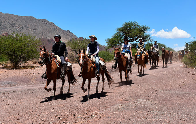 Riding from the Lerma Valley to the Calchaquí Valley
