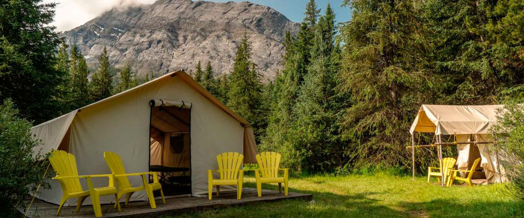 Carpa en el campamento en Banff