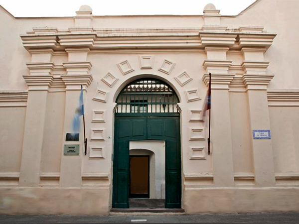 The entrance to the Museum Casa de Arias Rengel