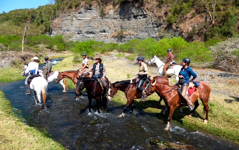 Safari en Tanzanie, traversée de rivières à cheval