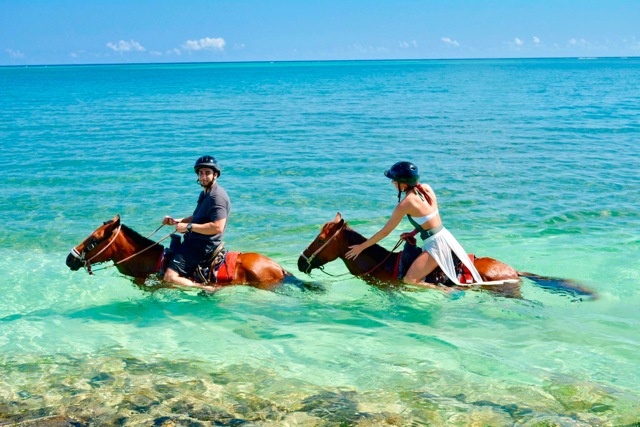Promenades à cheval sur les plages du Honduras
