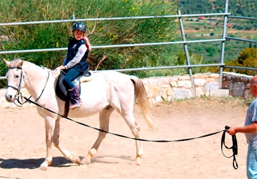 Aprender a cabalgar en Grecia