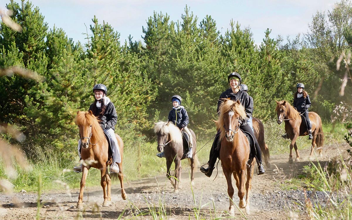 Groupe de cavaliers