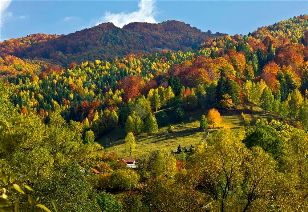 Panorama de montañas en Rumanía