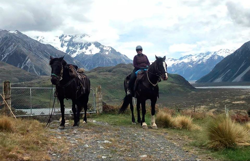 Horse expedition in New Zealand