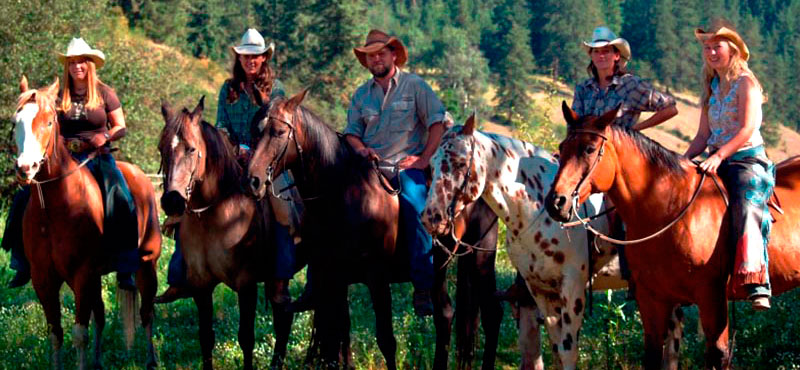 Paseos a caballo con Wranglers Idaho