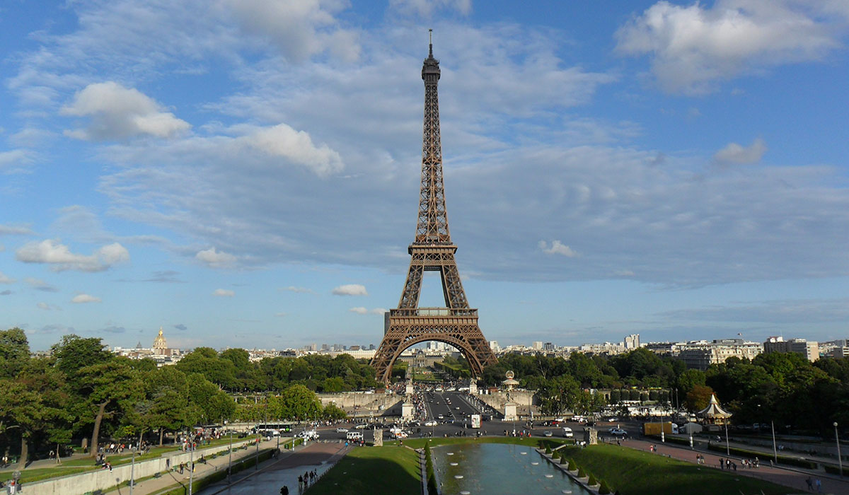 Paris eiffel tower