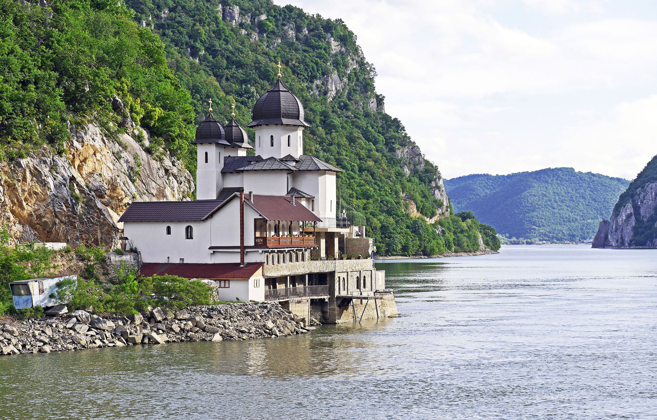 Monastère sur le Danube