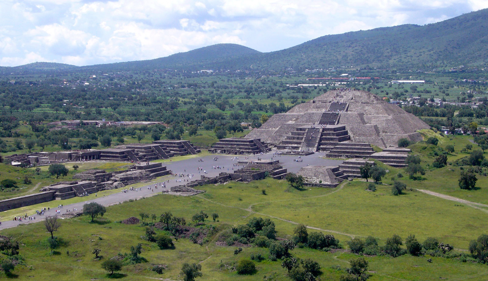 Pyramide de la lune à Teotihuacan