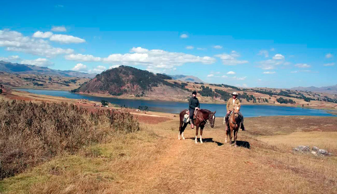Horse trail Peru
