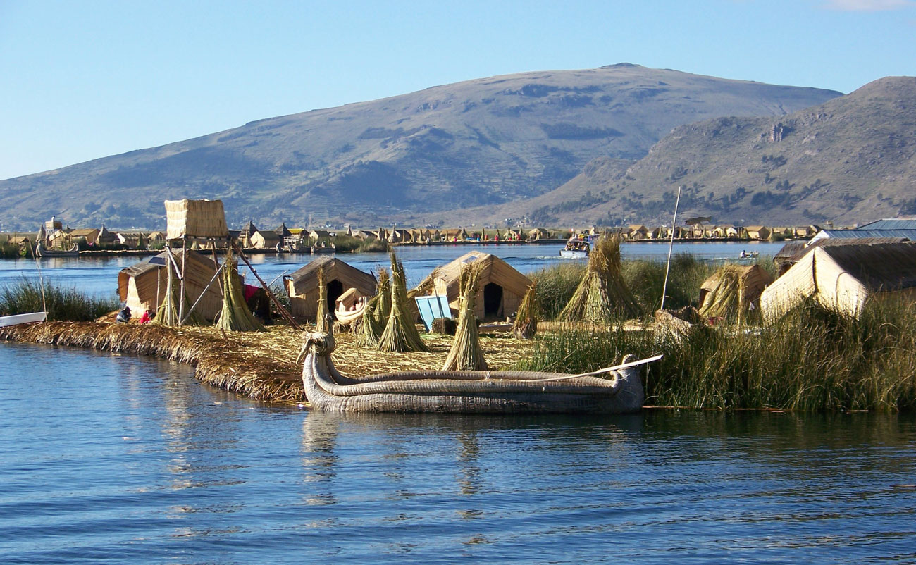 Îles flottantes - Lac Titicaca